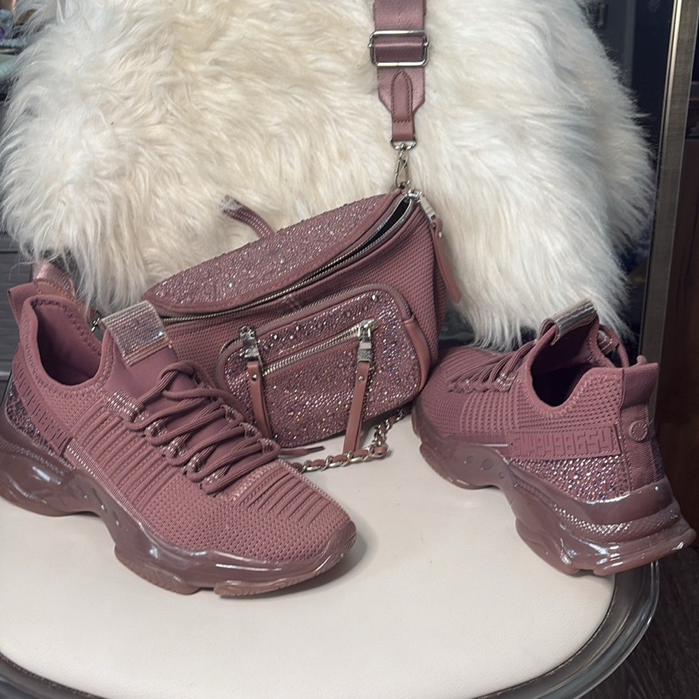 EUC Steve Madden BMaxima Matching Shoe & convertible bag set